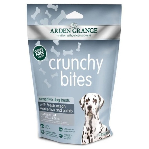Лакомство Arden Grange Crunchy Bites для собак с чувствительной кожей или желудком с океанской рыбой и картофелем - 225 г фото 2